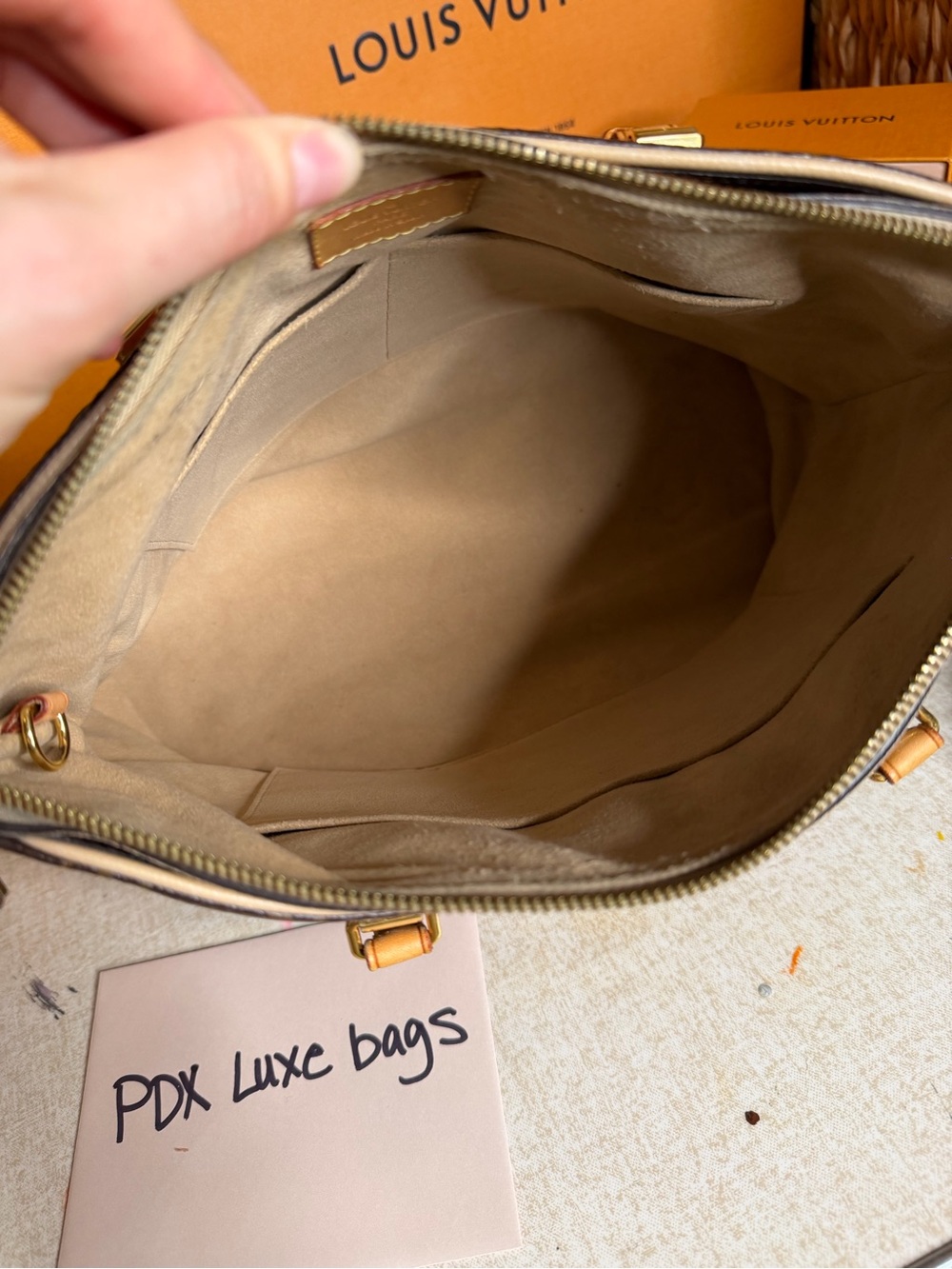 👜 Louis Vuitton Palace MM Monogram 👜 - Picture 11 of 14